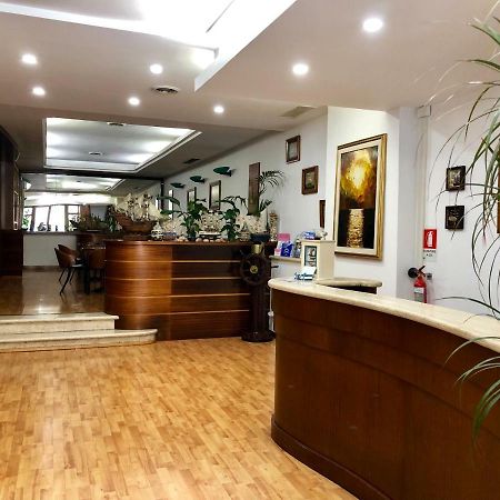 Hotel La Bussola Anzio Ngoại thất bức ảnh