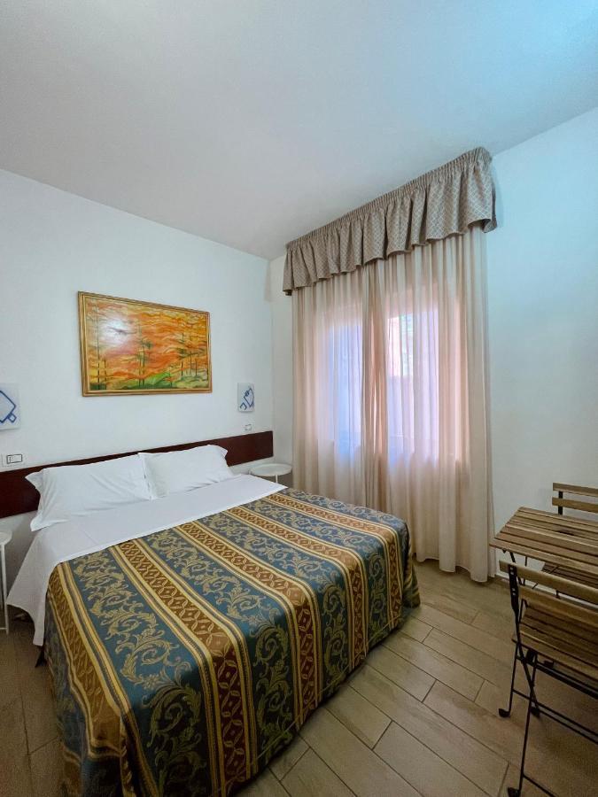 Hotel La Bussola Anzio Ngoại thất bức ảnh